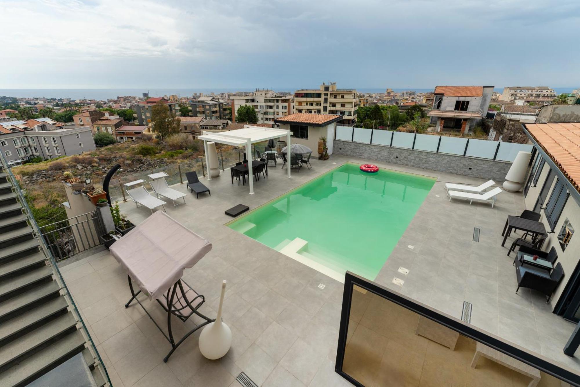 Giovannino House *